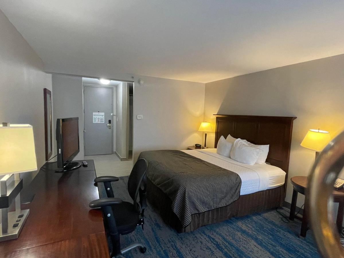 Ramada By Wyndham Cleveland Independence Ξενοδοχείο Εξωτερικό φωτογραφία