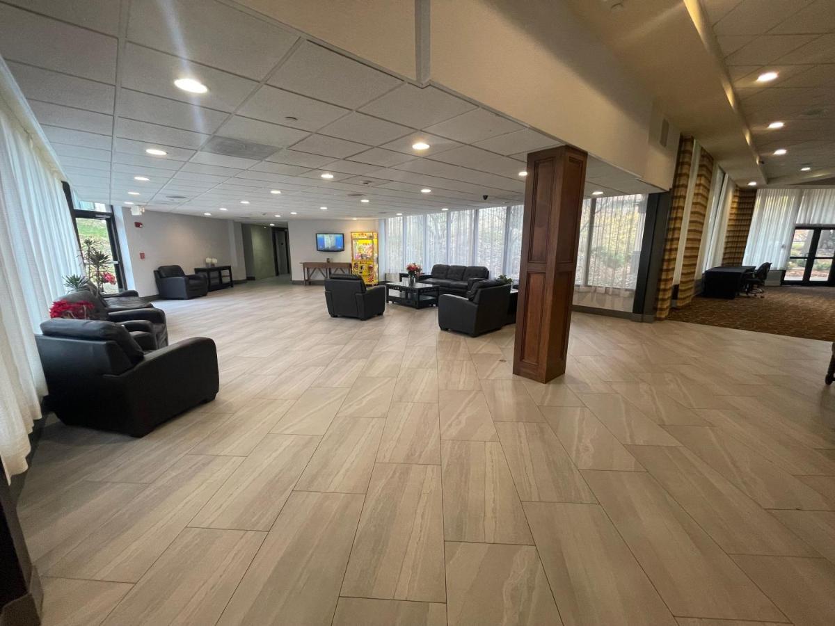 Ramada By Wyndham Cleveland Independence Ξενοδοχείο Εξωτερικό φωτογραφία
