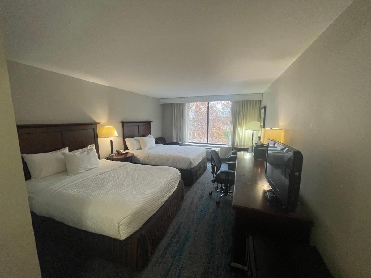 Ramada By Wyndham Cleveland Independence Ξενοδοχείο Εξωτερικό φωτογραφία