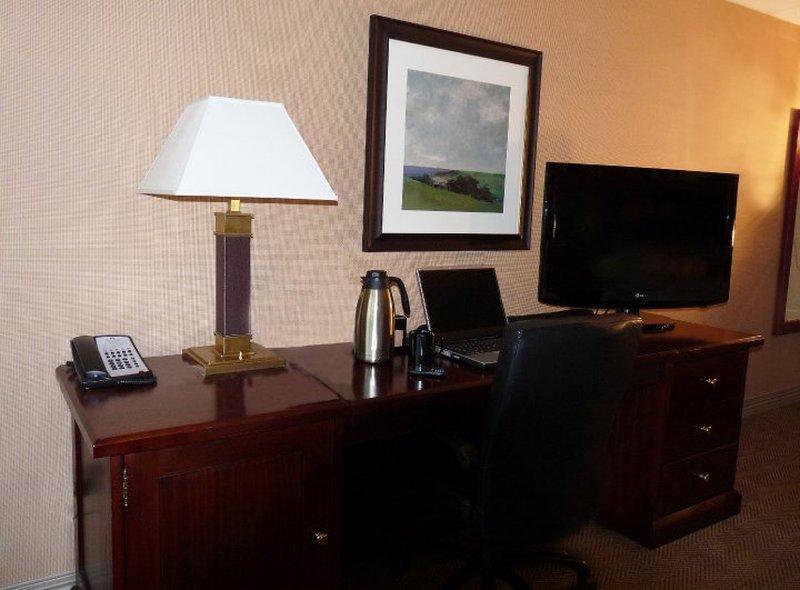 Ramada By Wyndham Cleveland Independence Ξενοδοχείο Δωμάτιο φωτογραφία