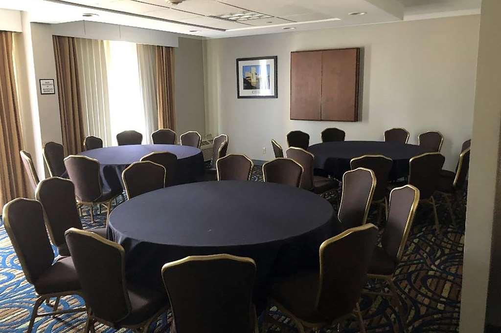 Ramada By Wyndham Cleveland Independence Ξενοδοχείο Ανέσεις φωτογραφία